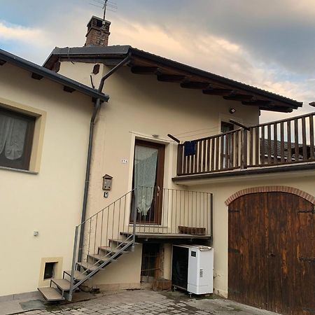 La Casa Di Nonna Pina Villa Roccasparvera Buitenkant foto